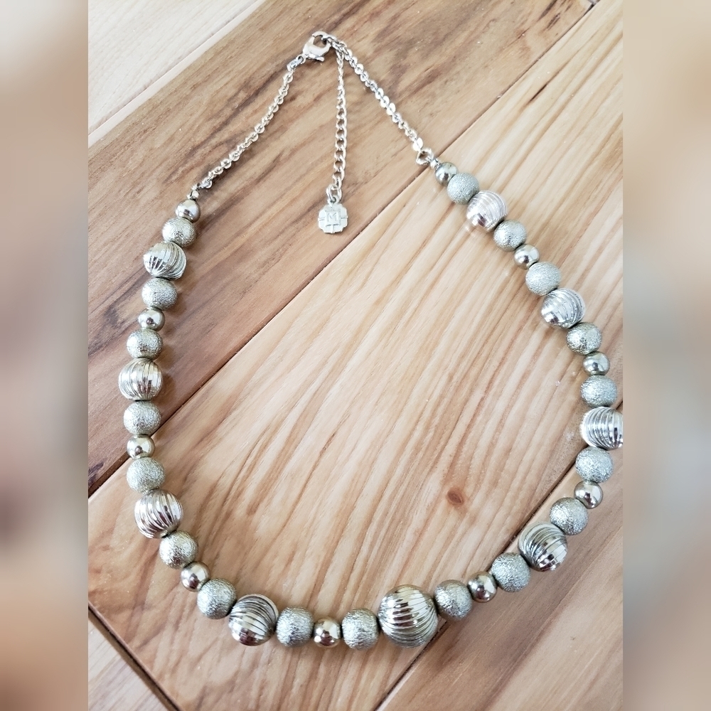 Studio M Necklace gorgeous tan & light golden tones 8" to 10"L New - Picture 3 of 6